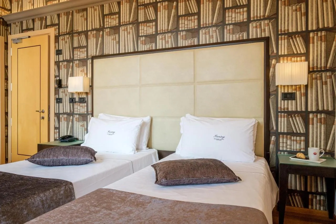 Hotel Touring 볼로냐