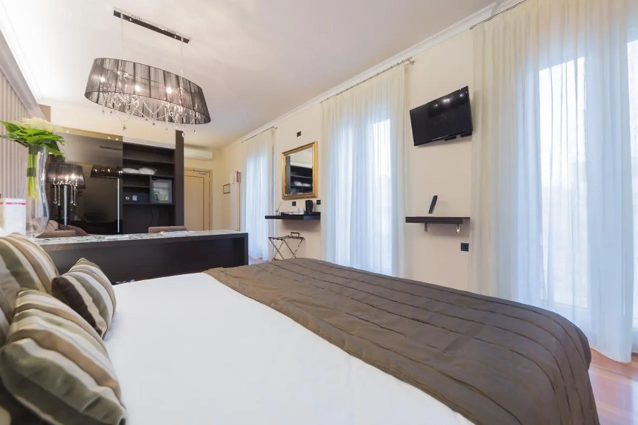 Hotel Touring Bolonia Italia
