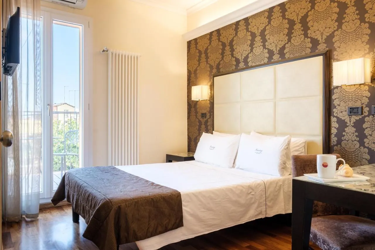 Hotel Touring Bologna 4*,